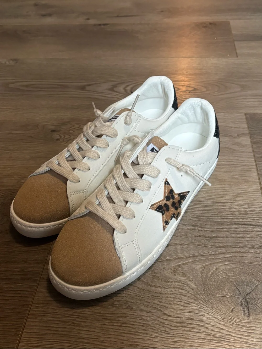 Vintage Havana White Sneakers with Tan Suede Toe and Leopard Star - Picture 4 of 10